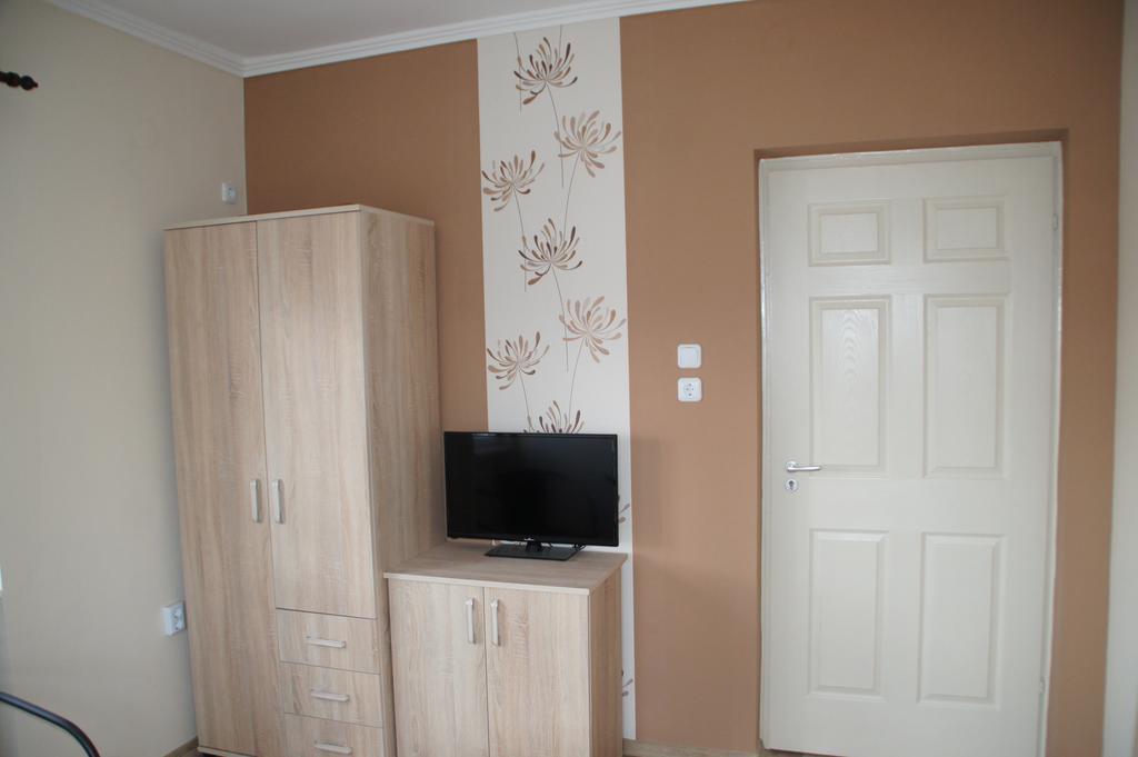 Ferienwohnung Fonix Apartman Gyula Exterior foto